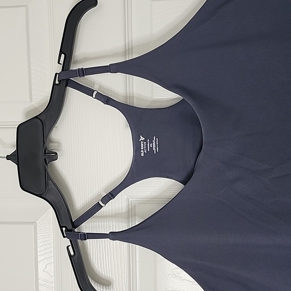 OLD NAVY ACTIVE WOMAN'S MUSCLE TOP XXL - Picture 2 of 11